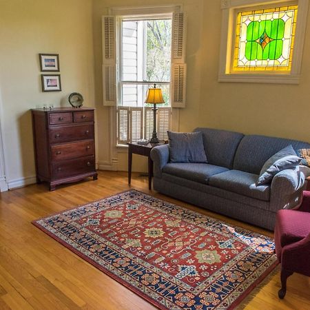 ساوث بوسطن Charles Bass House Bed & Breakfast الغرفة الصورة