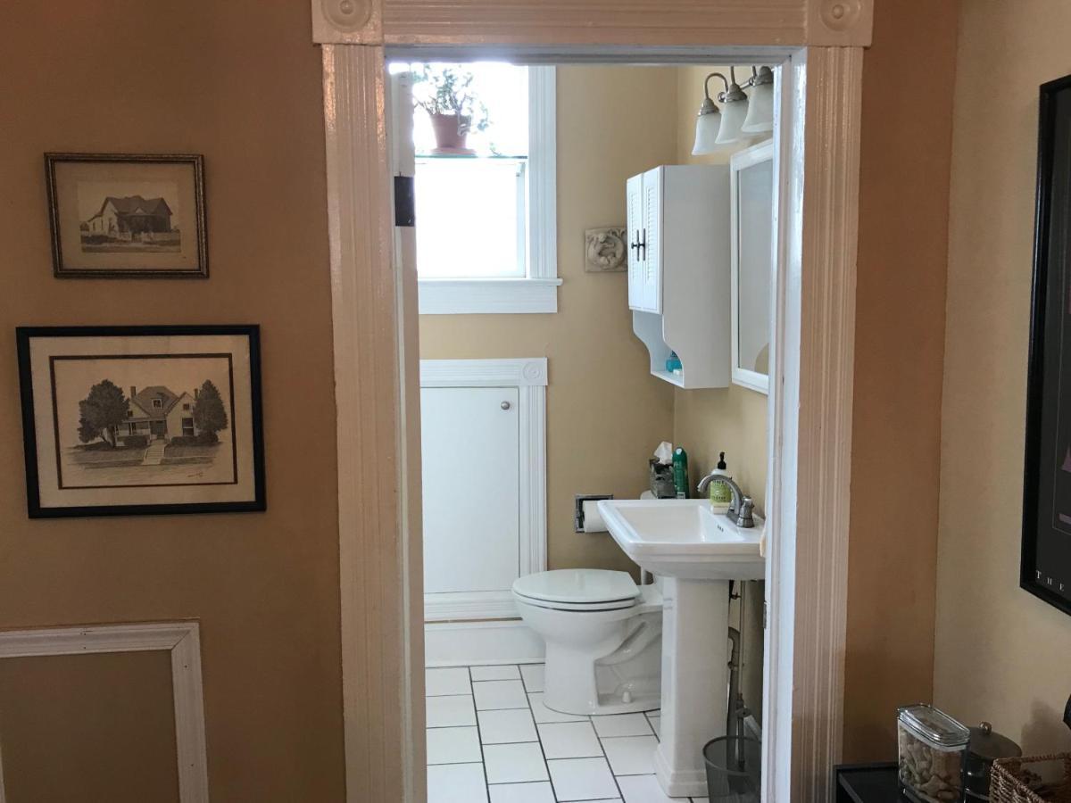 ساوث بوسطن Charles Bass House Bed & Breakfast المظهر الخارجي الصورة