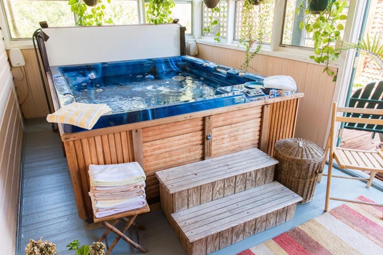 ساوث بوسطن Charles Bass House Bed & Breakfast المظهر الخارجي الصورة