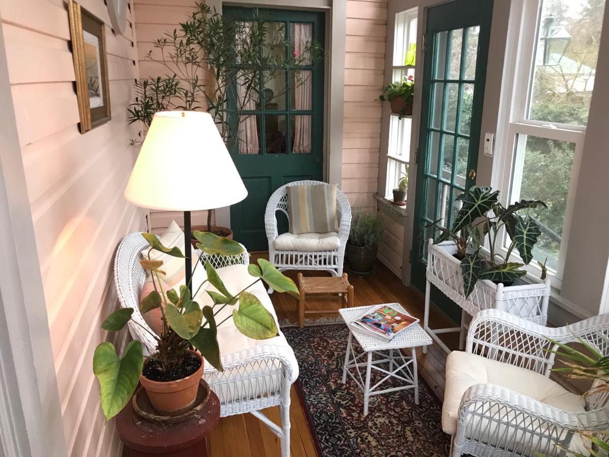 ساوث بوسطن Charles Bass House Bed & Breakfast المظهر الخارجي الصورة