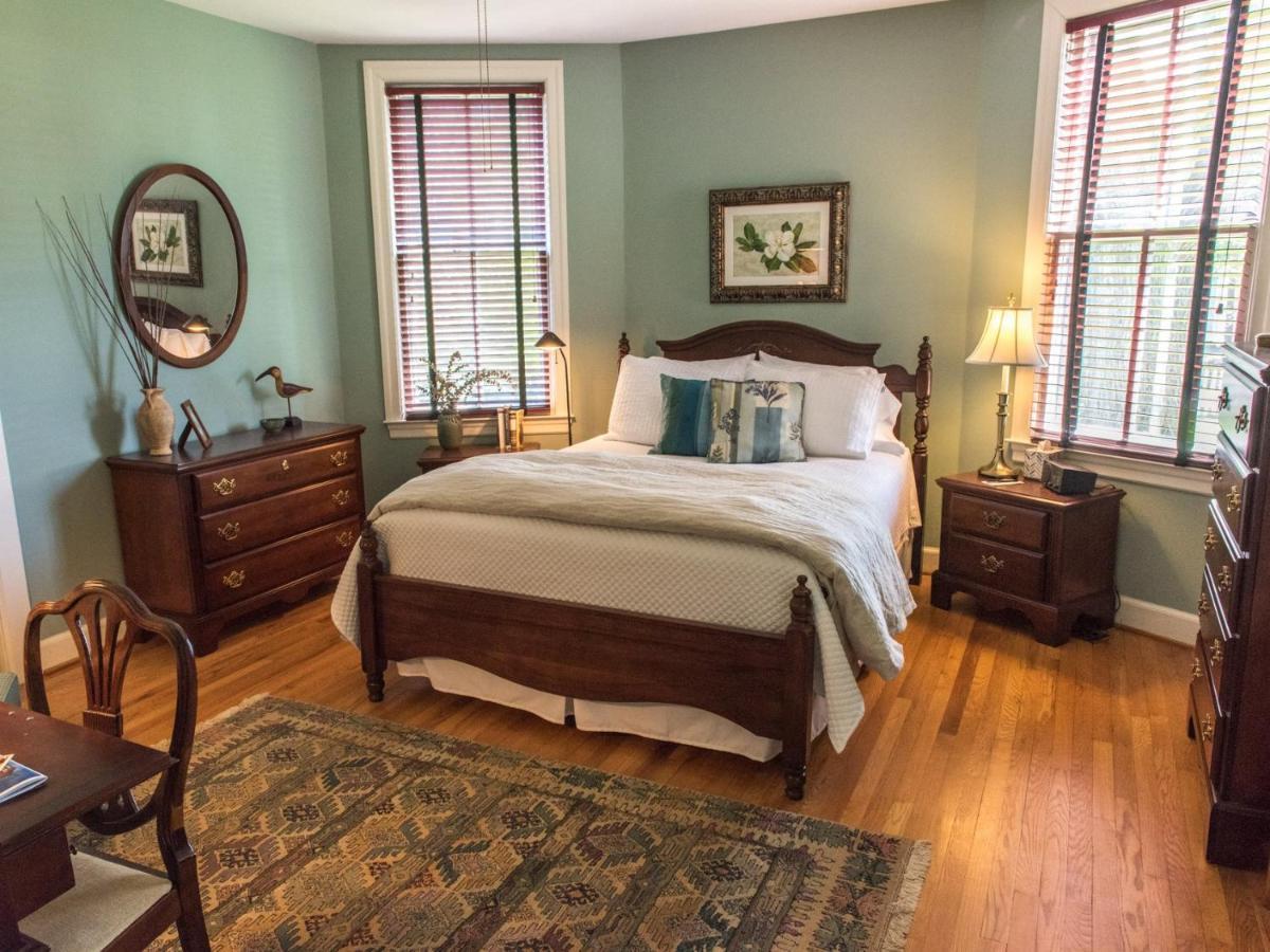 ساوث بوسطن Charles Bass House Bed & Breakfast الغرفة الصورة