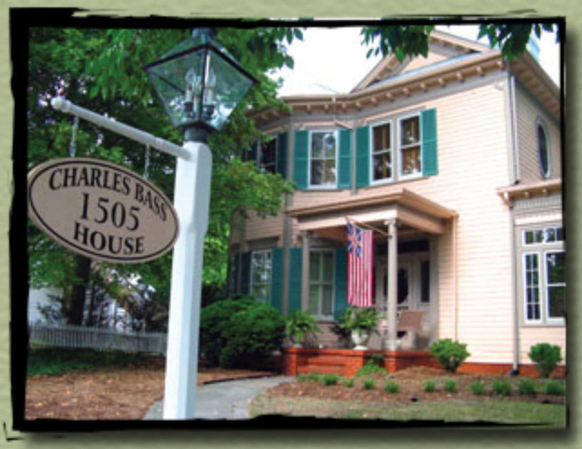 ساوث بوسطن Charles Bass House Bed & Breakfast المظهر الخارجي الصورة